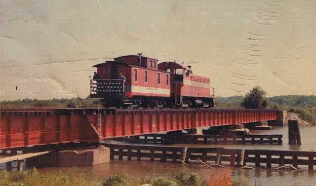 Here are some great shots of the Raritan River Railroad on the bridge.